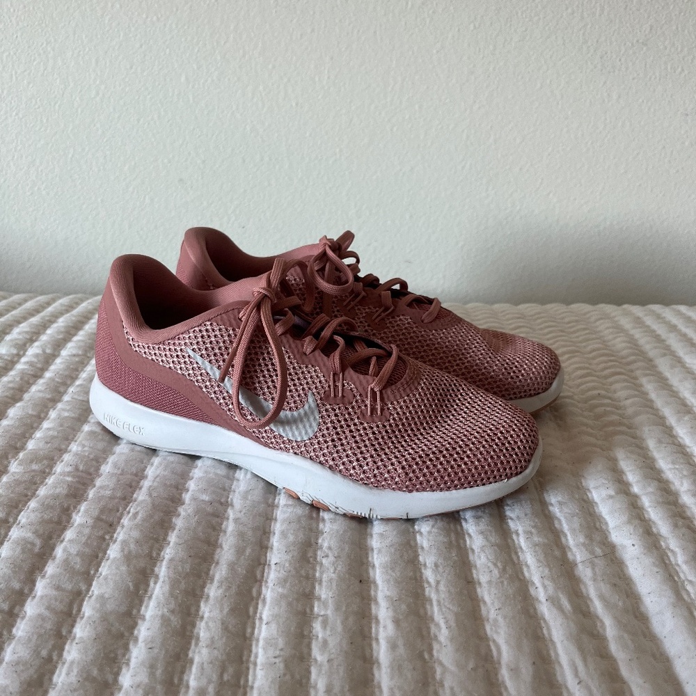 Woman's Nike Free Trainer 7